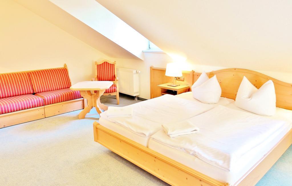 Hotel Alttolkewitzer Hof Dresde Extérieur photo