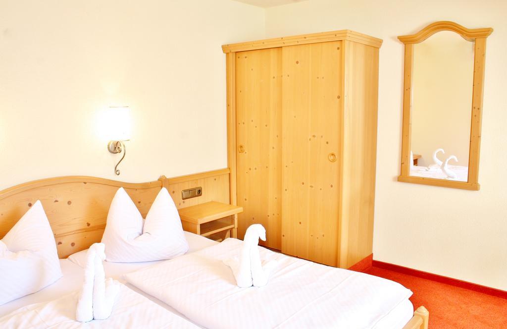 Hotel Alttolkewitzer Hof Dresde Extérieur photo