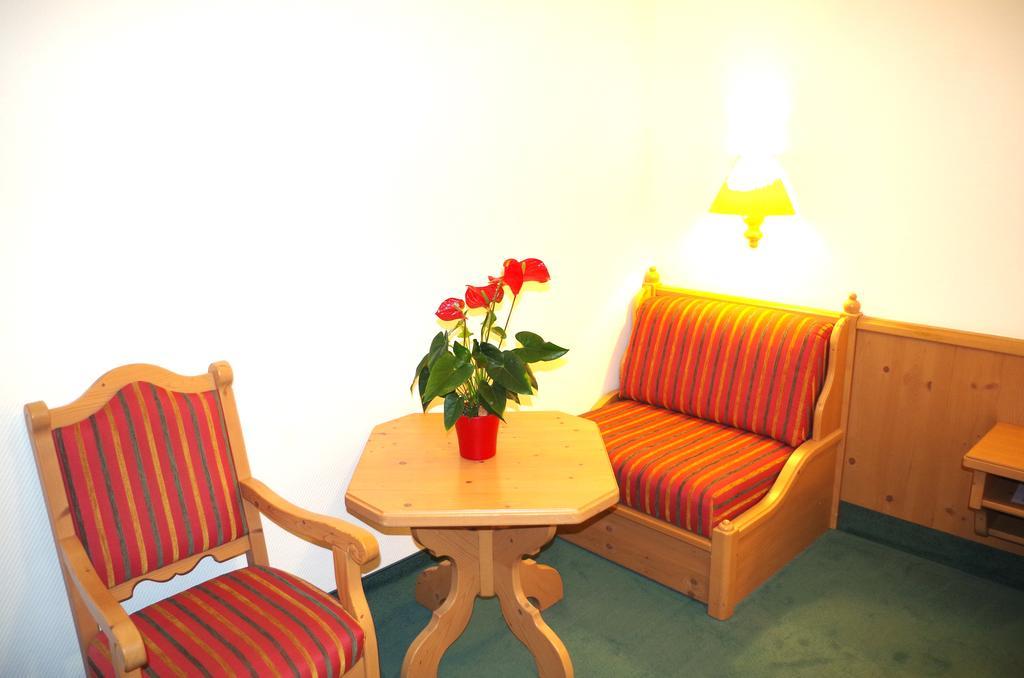 Hotel Alttolkewitzer Hof Dresde Extérieur photo