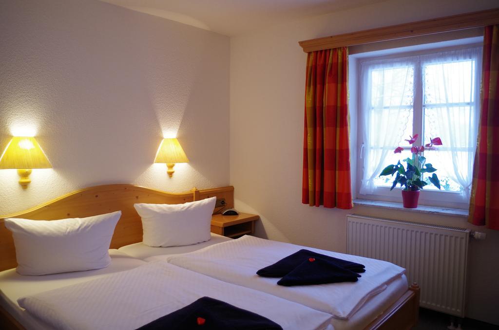 Hotel Alttolkewitzer Hof Dresde Extérieur photo