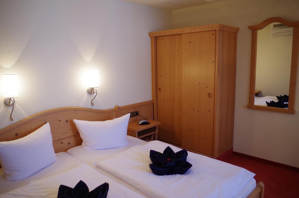 Hotel Alttolkewitzer Hof Dresde Extérieur photo